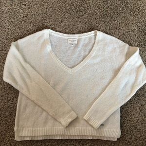 Gilly Hicks light sweater